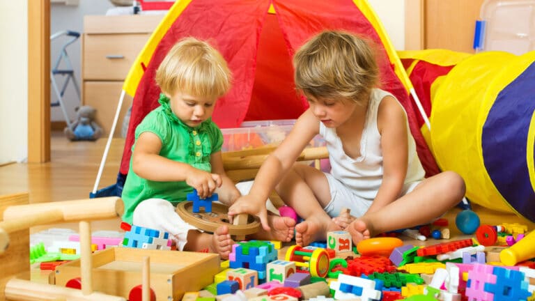 ТОП-10 лучших интернет-магазинов детских игрушек — Рейтинг 2024 года