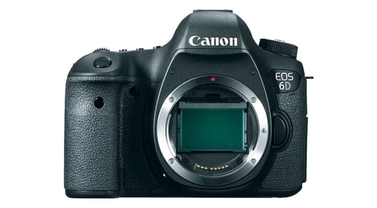 Зеркальный фотоаппарат Canon EOS 6D Body. Зеркальный фотоаппарат Canon EOS 6D Body.