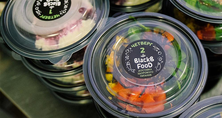 Пластиковые контейнеры с едой от BlackBFood